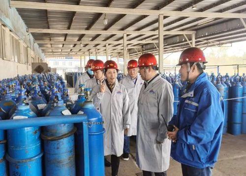 安虎賁帶隊檢查五一假期特種設(shè)備與餐飲食品安全，強化企業(yè)責(zé)任形象